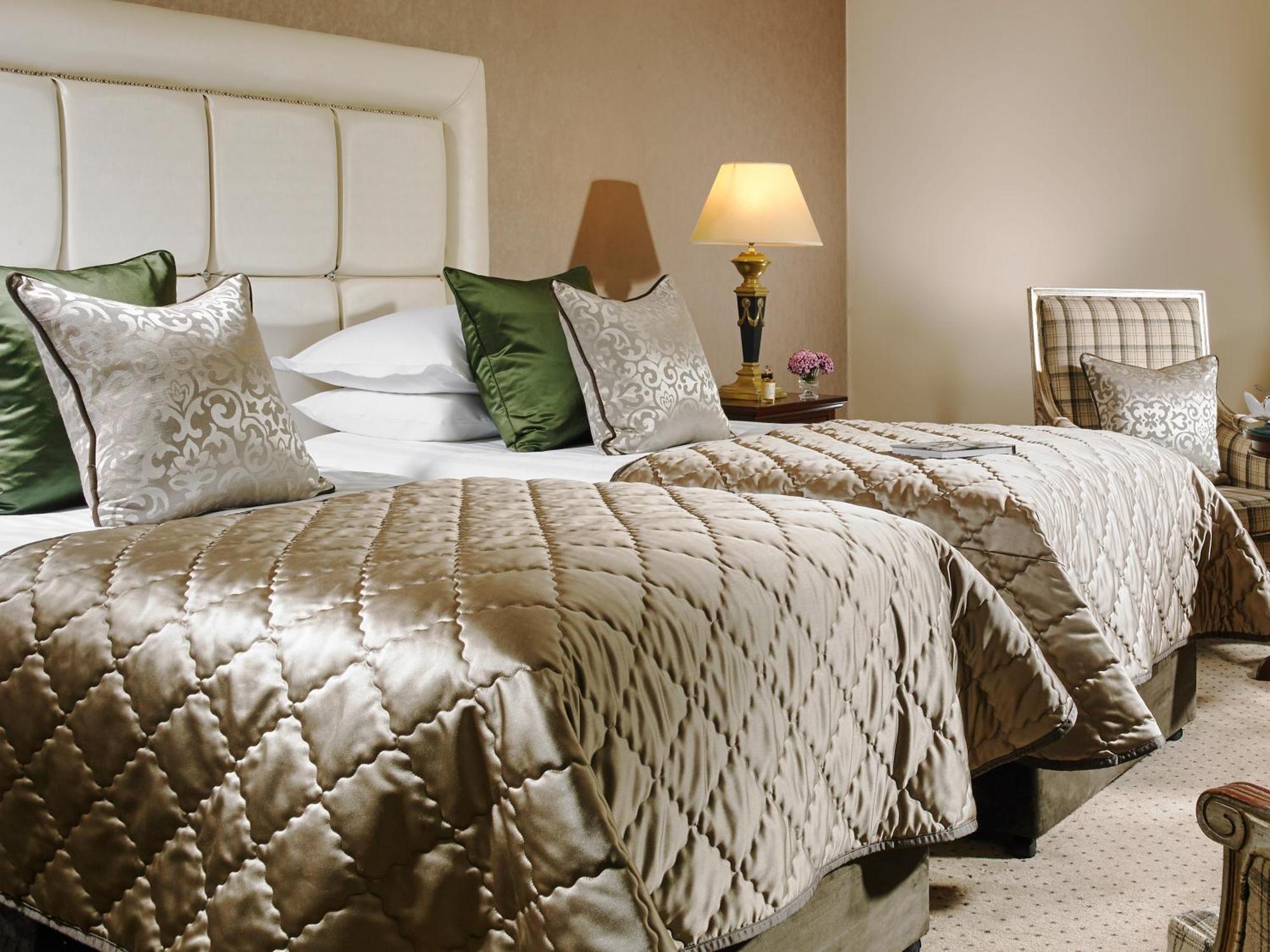 Muckross Park Hotel & Spa Killarney Phòng bức ảnh A bedroom at the hotel